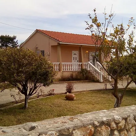 House Near Spasmata Beach 컨트리하우스 Minia